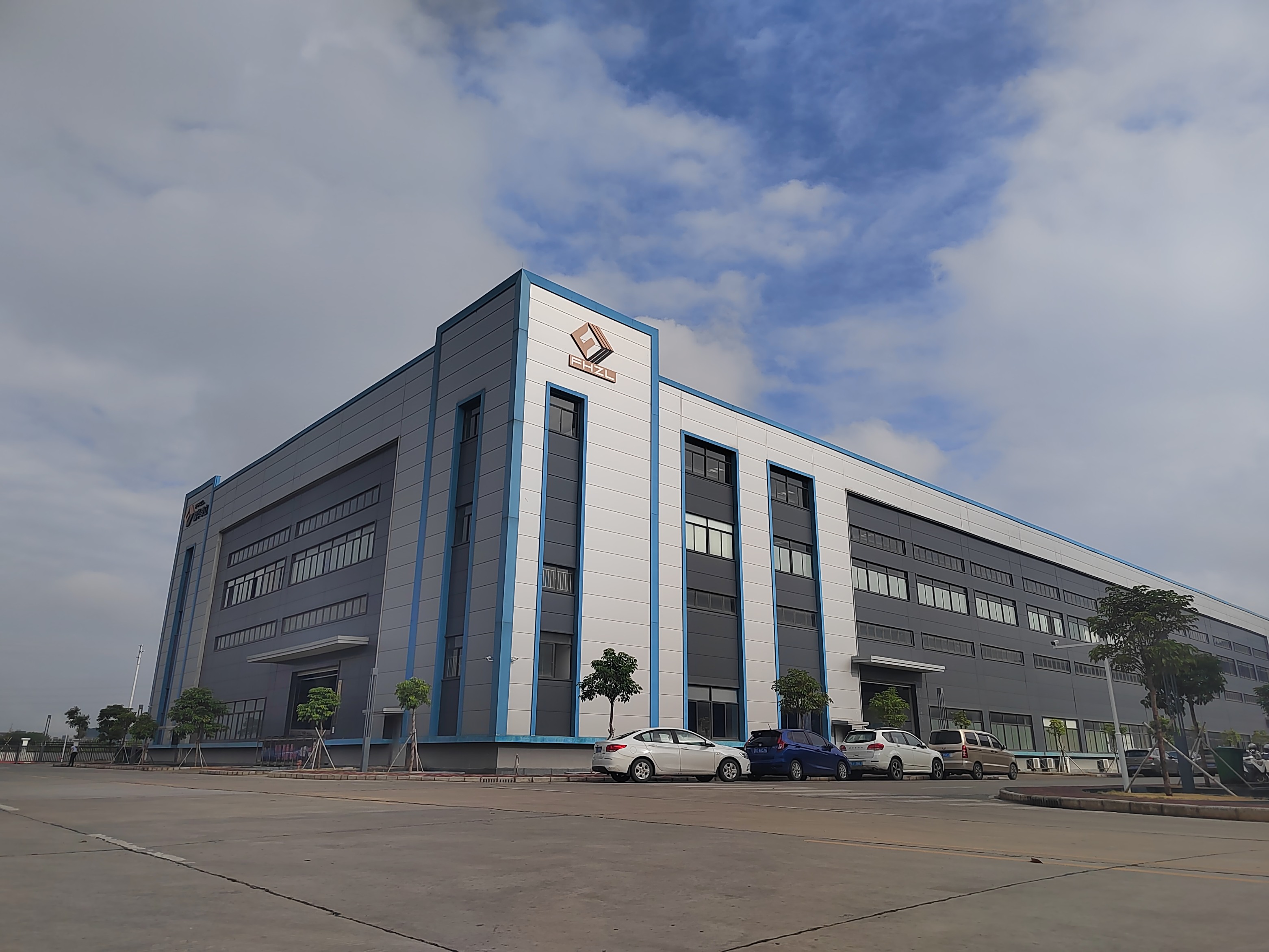 工業(yè)級3D打印機：如何用它顛覆傳統(tǒng)制造，省下百萬成本？